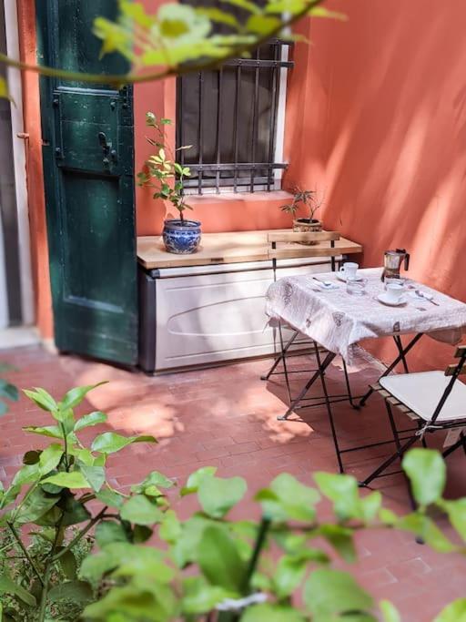 Ferienwohnung Affascinante Bilocale Nel Cuore Del Centro Storico Bologna Exterior foto